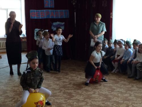 Утренник 23 февраля 2017г.подг. и ср.гр. (Medium)
